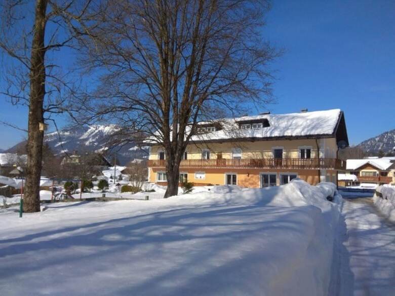 Spacious Apartment In Bad Mitterndorf With Sauna