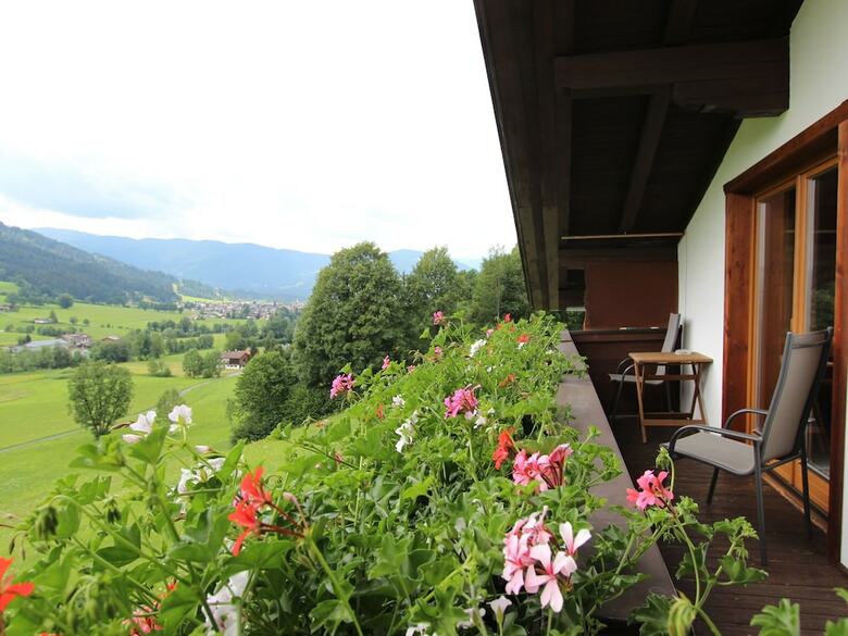 Boutique Apartment In Tyrol With Balcony