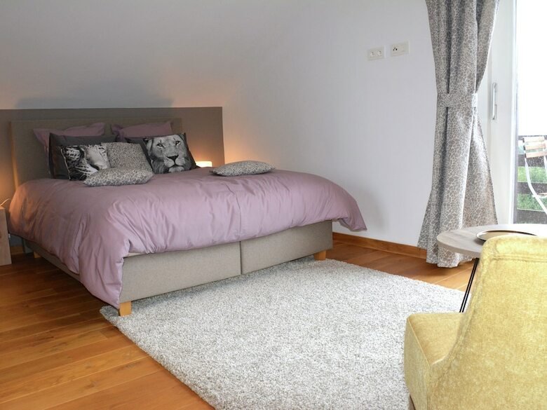 Stately Chalet In Stoumont With Pool & Sauna