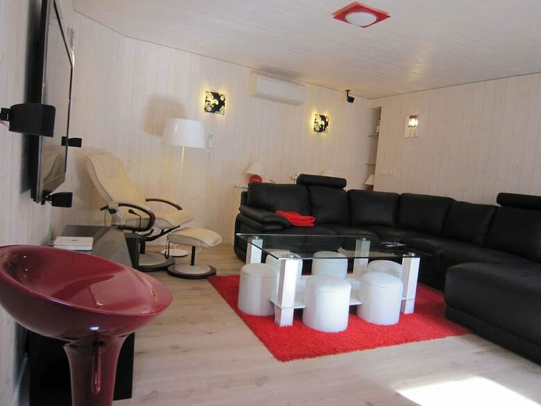 Beautiful Apartment In Spa Belgium With Jacuzzi