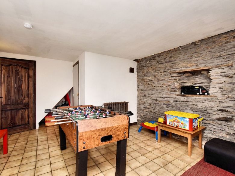 Large, Luxury Vacation For Large Groups With Fireplace