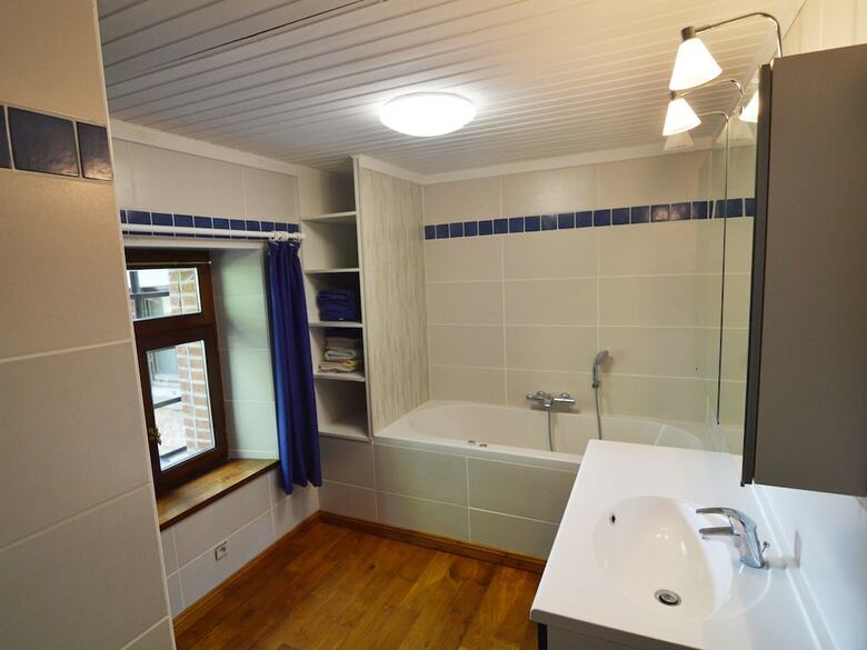 Country Cottage For Groups With A Pool Table And Professional Kitchen