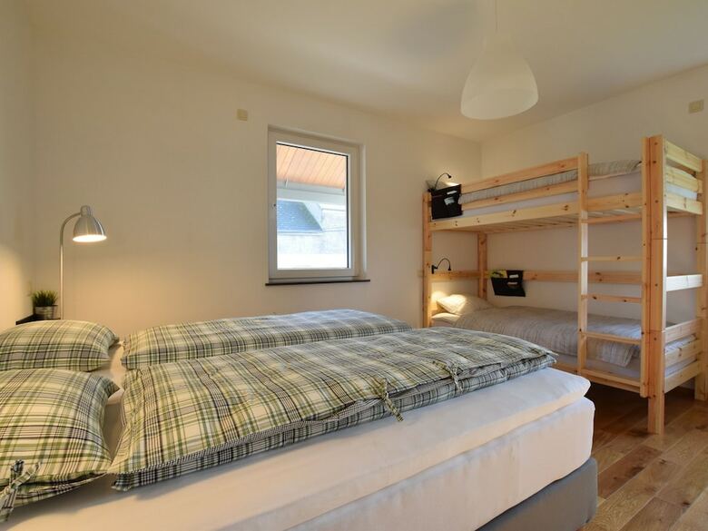 Cozy Apartment In L�glise With Terrace