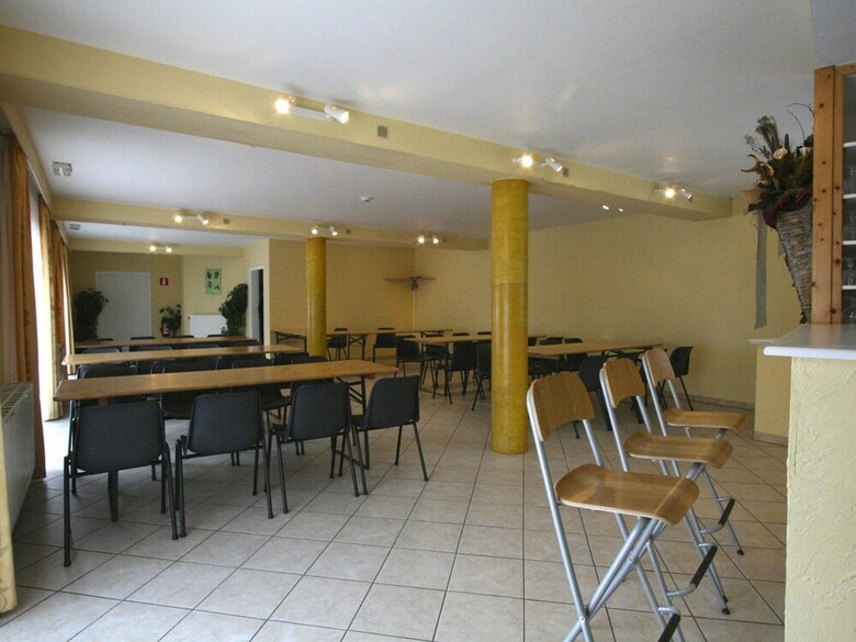 Spacious Apartment In Ondenval With Terrace