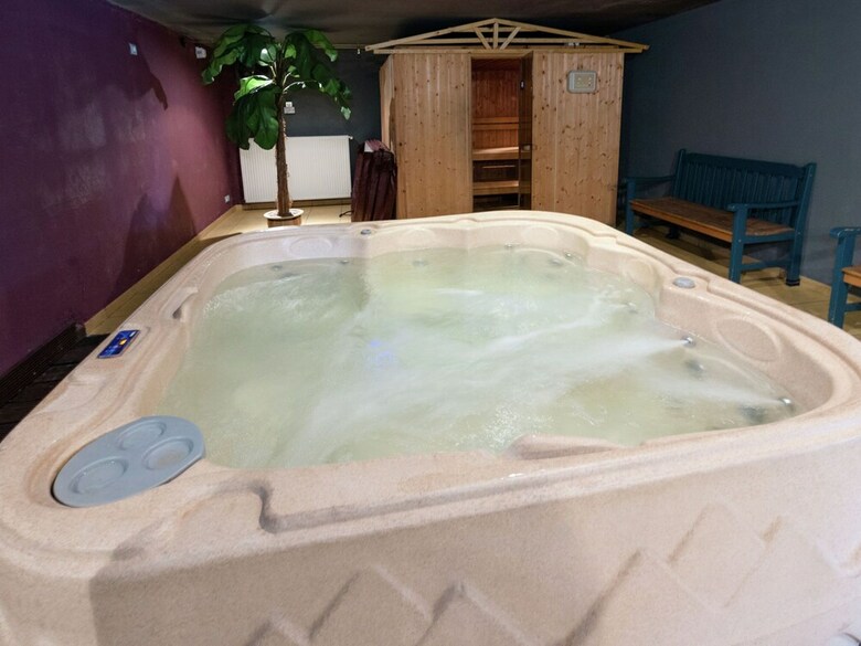 Glorious Holiday Home In W�ris With Jacuzzi