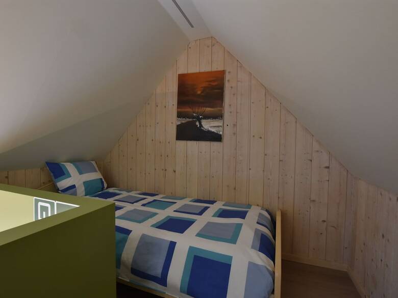 Spacious Holiday Home With Pond In Poperinge