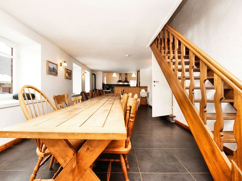 Welcome To This Holiday Home Ideal For Groups!