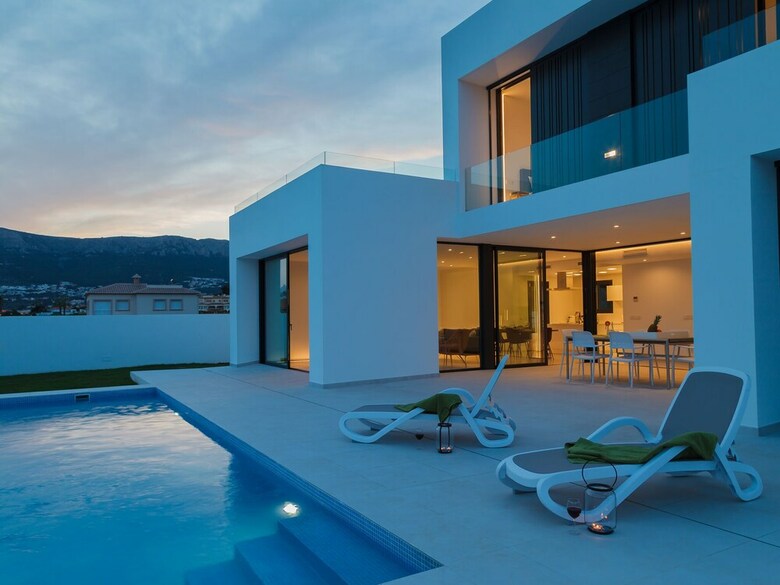 Luxurious Villa In Calpe With Private Swimming Pool