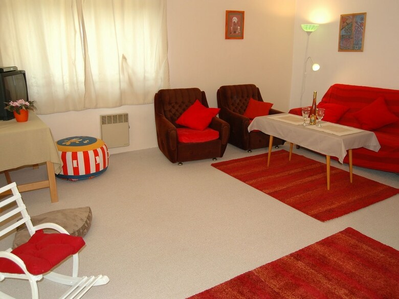 Spacious Cottage In The Giant Mountains, 1 Km From The Skislopes