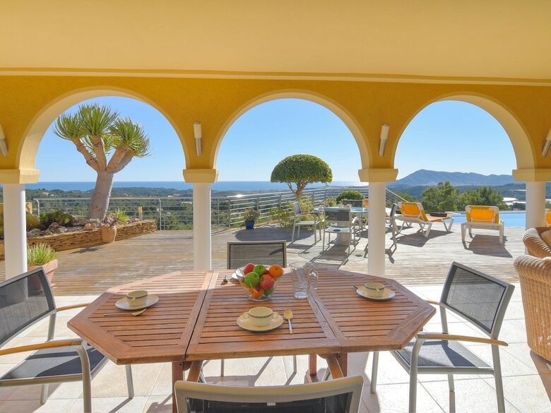 Affluent Villa In Altea With Pool And Panoramic Views
