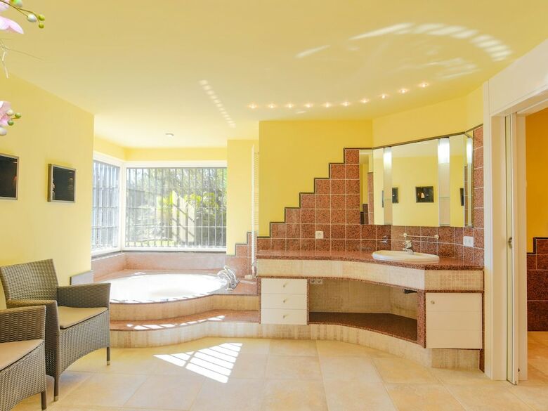 Affluent Villa In Altea With Pool And Panoramic Views