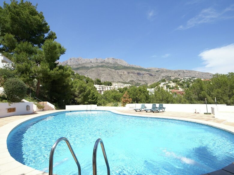 Fantastic Apartment On The Golf Course, Large Terrace And Communal Swimming Pool