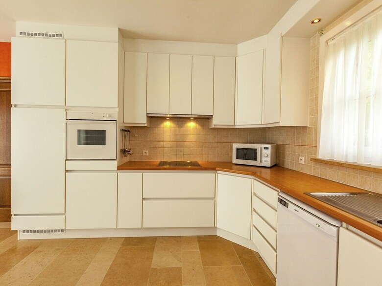 Luxurious Villa In de Panne With Garden
