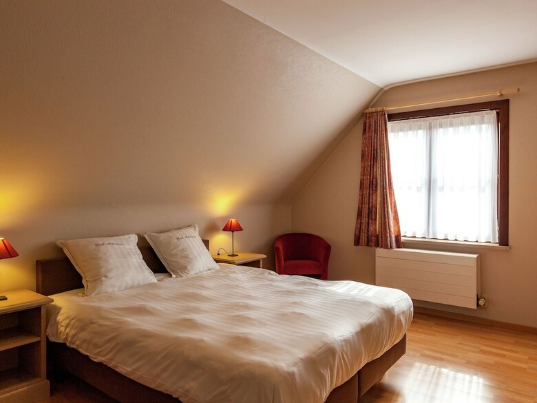 Luxurious Villa In de Panne With Garden