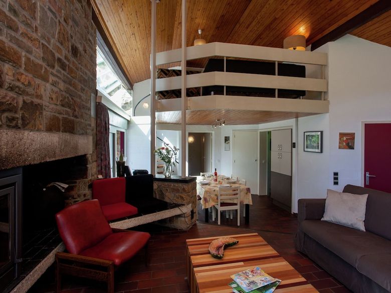 Located In A Quiet Area With Large South-facing Terrace Overlooking The Meadow