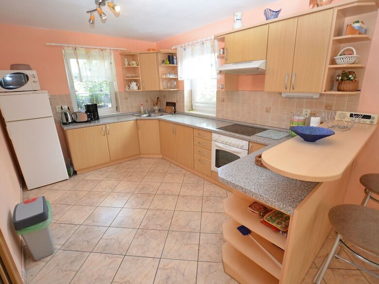 Comfortable Detached House With Large Garden And Open Views