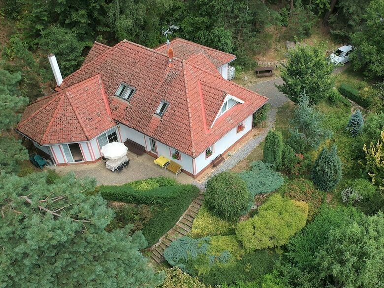Comfortable Detached House With Large Garden And Open Views