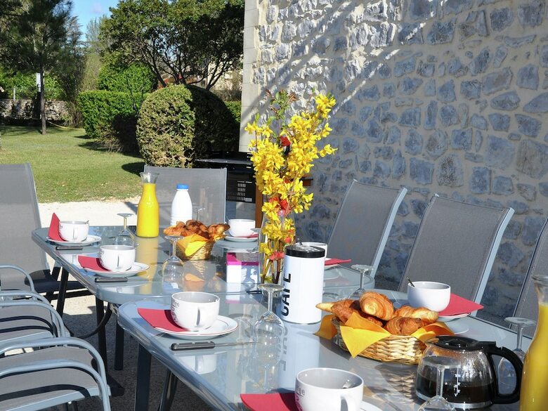 Luxury Villa With Private Pool In Saint-victor-de-malcap