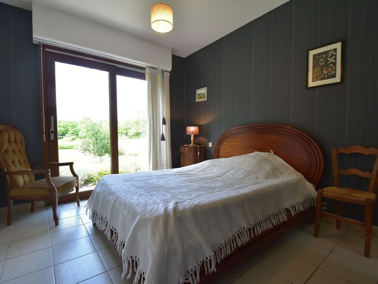 Quaint Bungalow In Pinsac With Swimming Pool