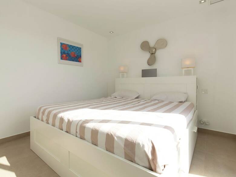 Plushy Villa In Torremendo With Pool And Reservoir Views