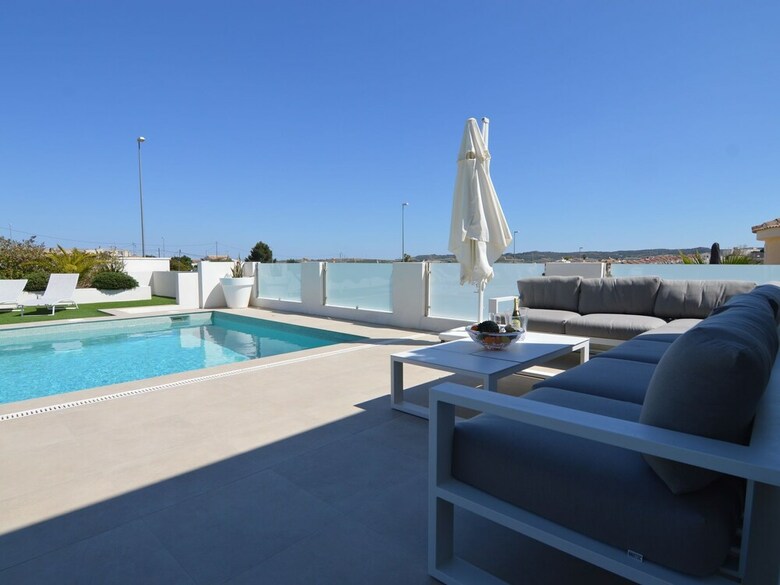 Plushy Villa In Torremendo With Pool And Reservoir Views