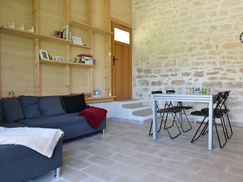 Luxurious Villa With Swimming Pool In Languedoc-roussillon