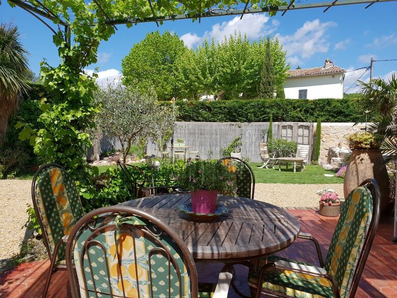 Quaint Holiday Home In Lorgues With Pool