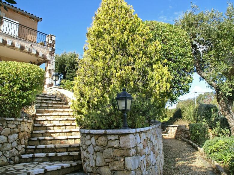 Affluent Villa In Les Issambres With Pool And Panoramic Seaview