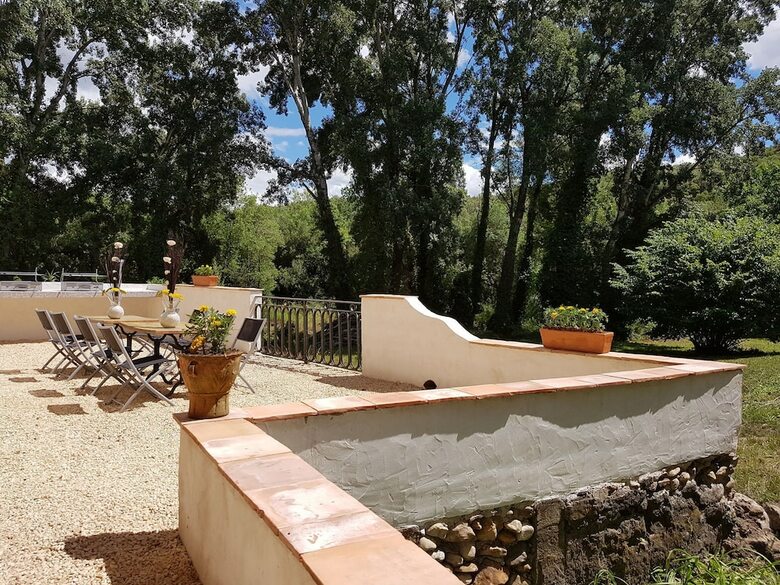 Gorgeous Villa In Les Mages With Jacuzzi