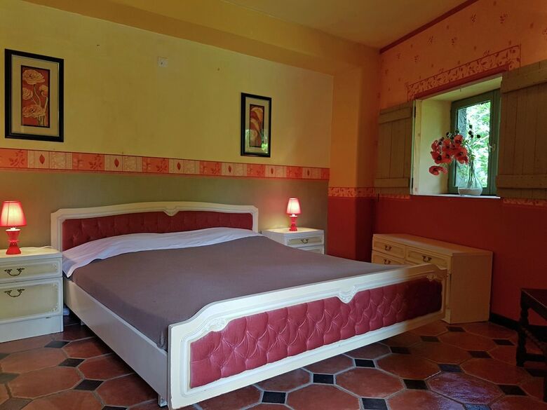 Gorgeous Villa In Les Mages With Jacuzzi