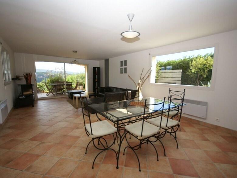 Luxurious Villa With Private Pool In Les Vans
