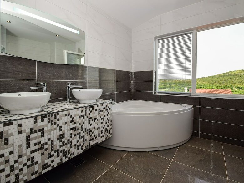 Modern Luxury Villa With Private Pool 12 Km From The Beach And Lively Vodice