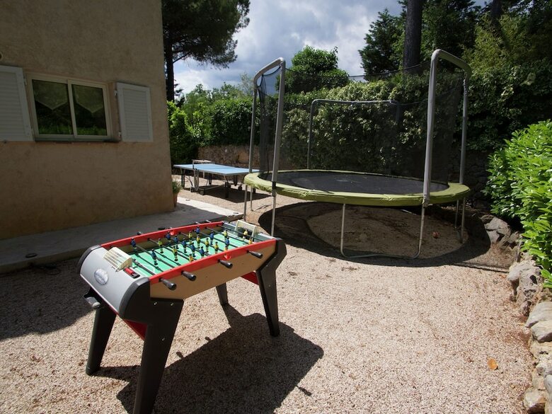 Lavish Villa In Mouans-sartoux With Sauna