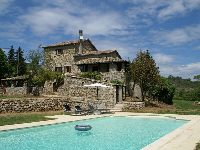 Restful Villa In Largenti�re With Swimming Pool