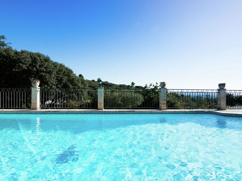 Modern Villa With Private Swimming Pool In L�denon