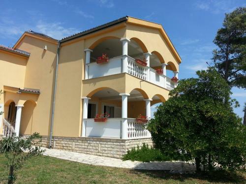 Apartamentos Villa Kayo