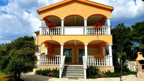 Apartamentos Villa Kayo