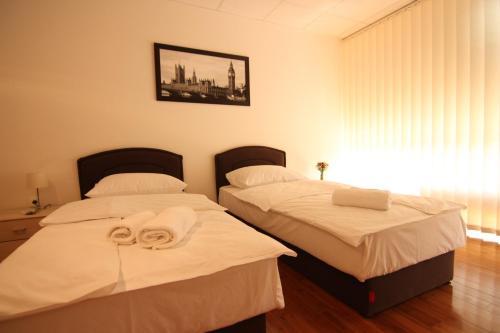 Hostal Rooms Xxl