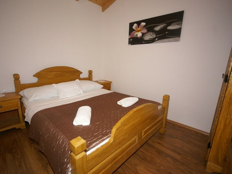 Luxurious Villa With Private Pool In Trilj, Dalmatia