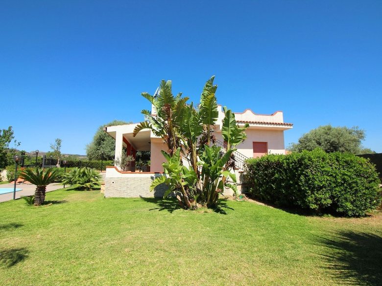 Fabulous Child-friendly Villa In Syracuse"