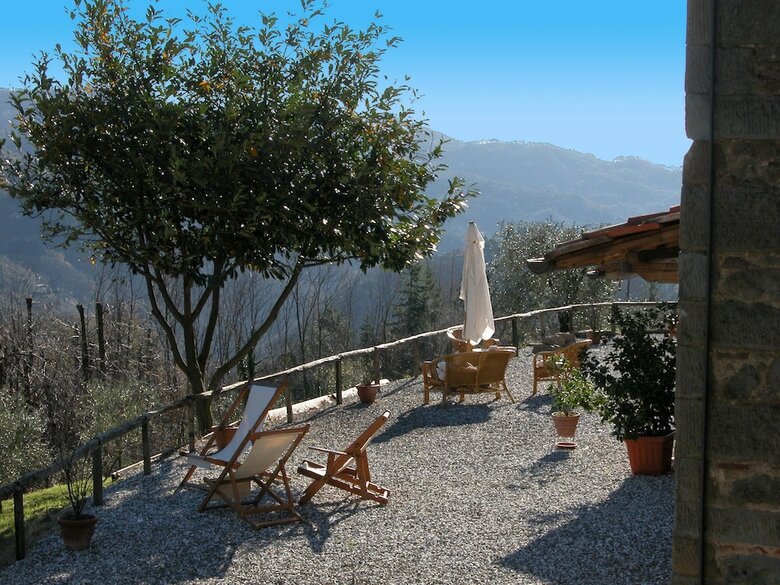 Vintage Cottage In Pescia With Jacuzzi