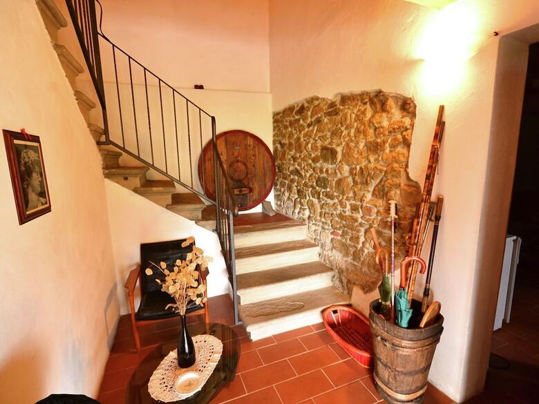 Vintage Cottage In Pescia With Jacuzzi