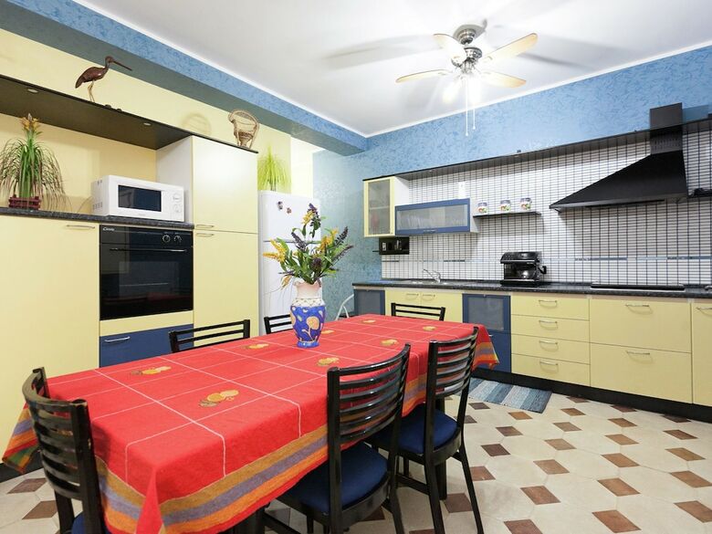 Pleasant Holiday Home With Balcony, Veranda, Barbecue