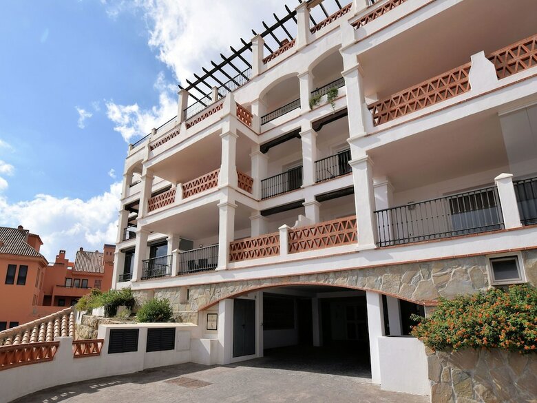 Lux And Modern Apartment With Sea Views And Large Terrace