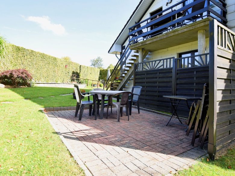 Beautiful Apartment Near Forest In Nidrum