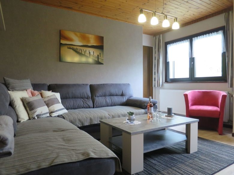 Beautiful Apartment Near Forest In Nidrum