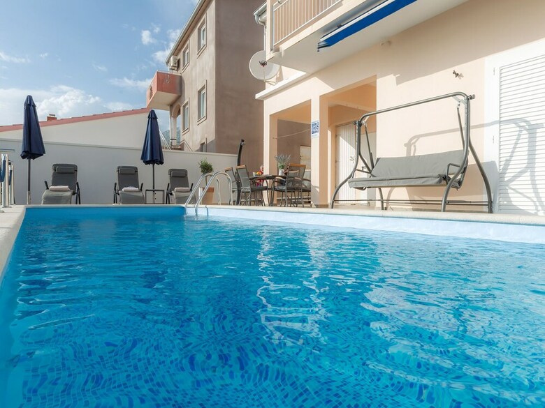 Luxury Apartment With Private Swimming Pool In Starigrad