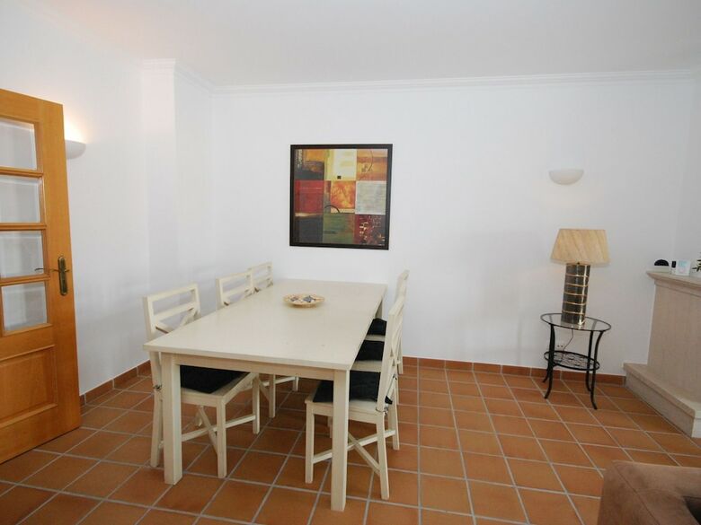 Modern Apartment In �bidos With Pool