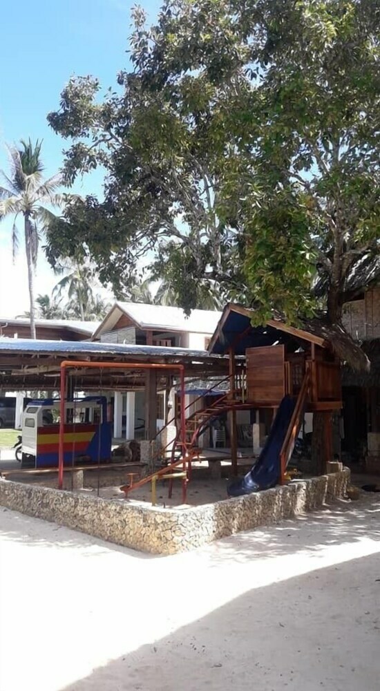 Hotel Rainbow Bay Beach And Dive Resort
