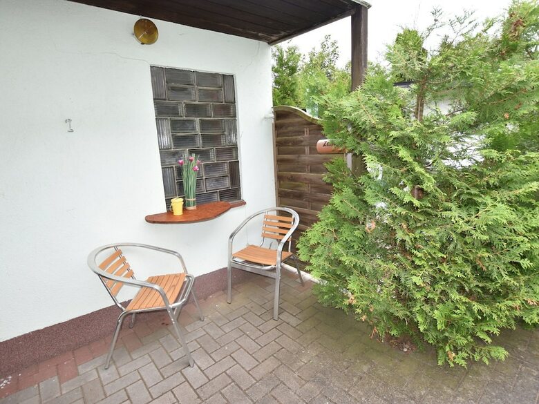 Beachside Apartment In Pepelow With Private Terrace